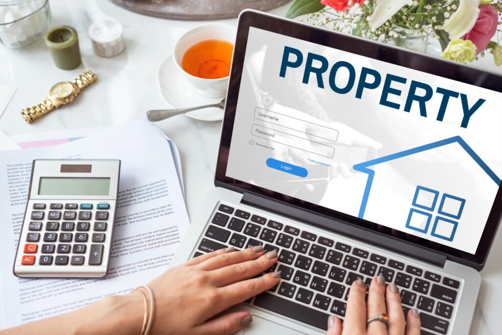 How to Position Yourself as a Local Real Estate Expert with Online Marketing